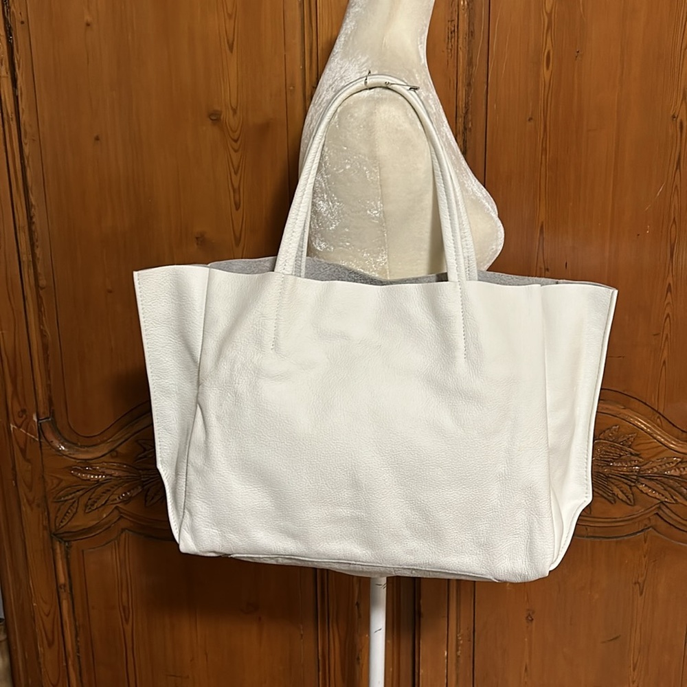 Ampersand As Apostrophe White Leather Tote